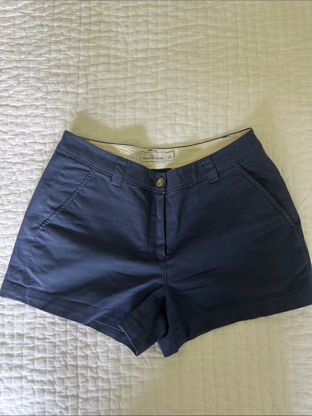 LL Bean Navy Tailored Cotton-Blend Women's Shorts EUC